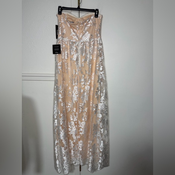 Lulu's Elegant beige and white Floral Maxi dress size M new with tag - Picture 3 of 5